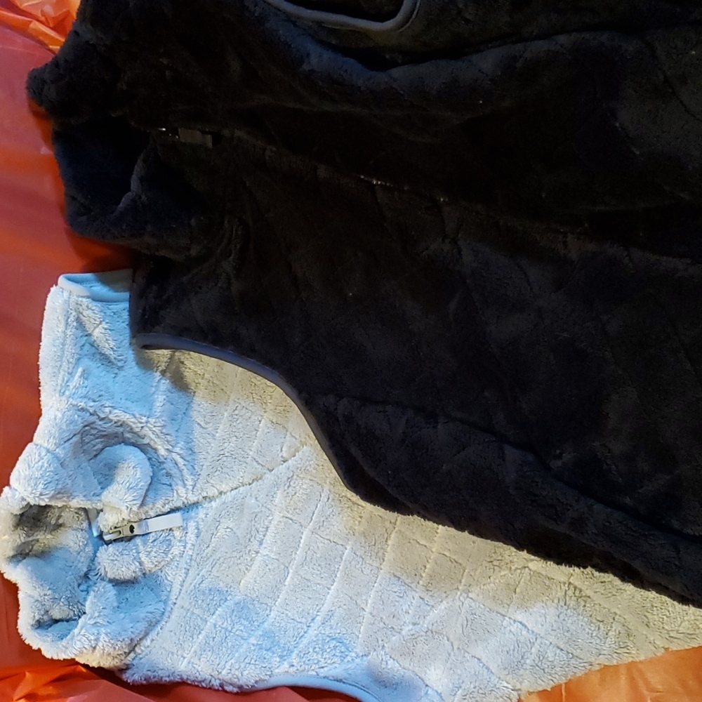 2 for 1 time and true women's vents (grey and black)